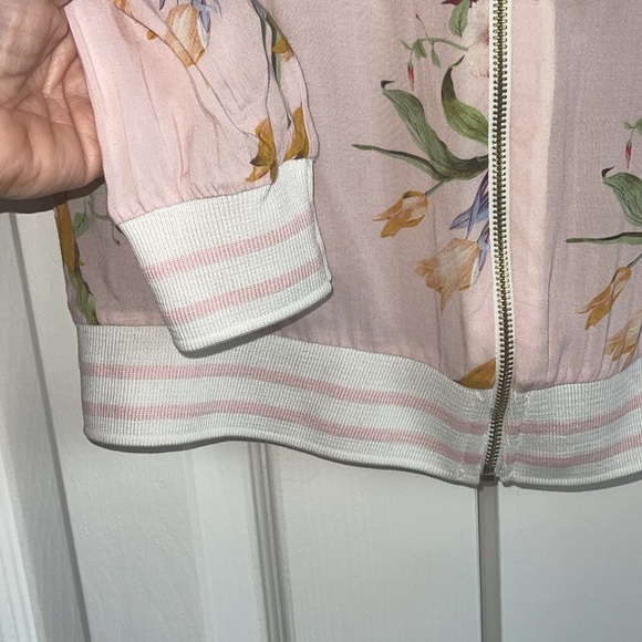 K9- lightweight floral, varsity jacket. Sz. P - Picture 3 of 4